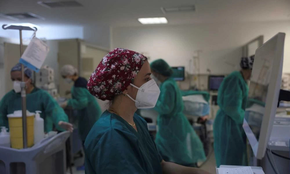 Μετάλλαξη Όμικρον: Δύο νέα κρούσματα στην Κρήτη – Οι πρώτες διαπιστώσεις
